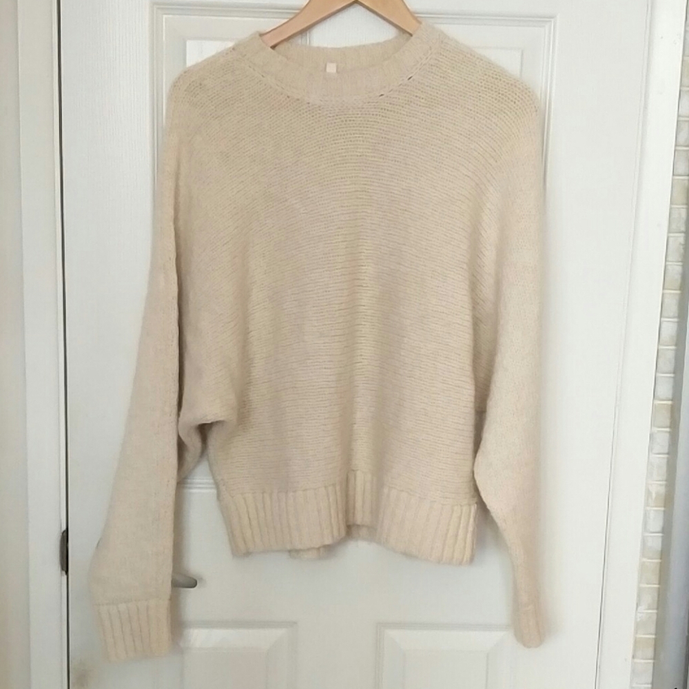 Cream Day off sweater M Alpaca